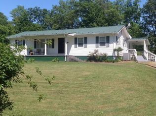 3744 Rose Rdg, Clintwood, VA 24228