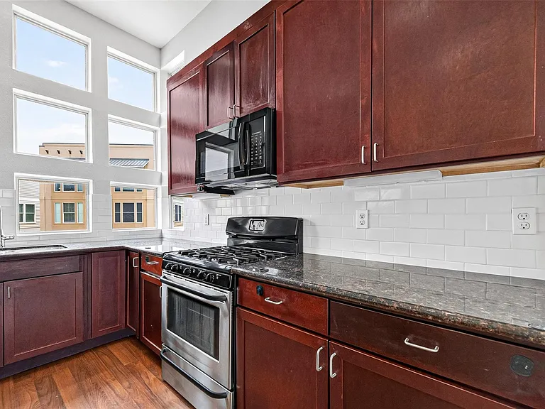 2352 Sperber Ln — Photo 14
