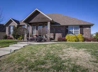631 N Rockingham Ave, Nixa, MO 65714
