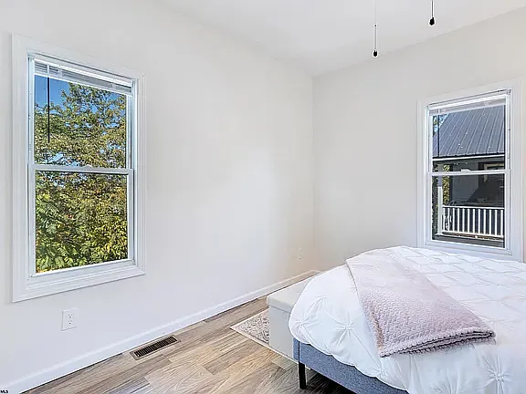 754 McKinley Ave — Photo 4