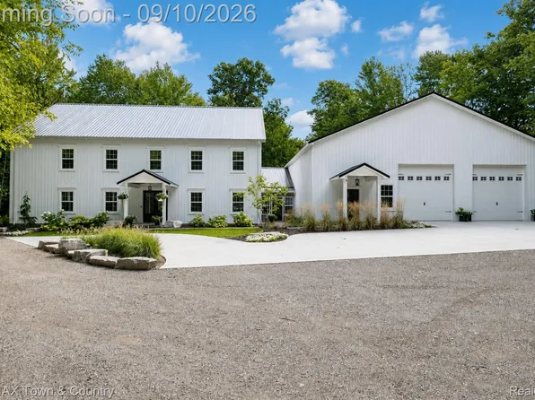 5709 N Herd Rd, Ortonville, MI 48462