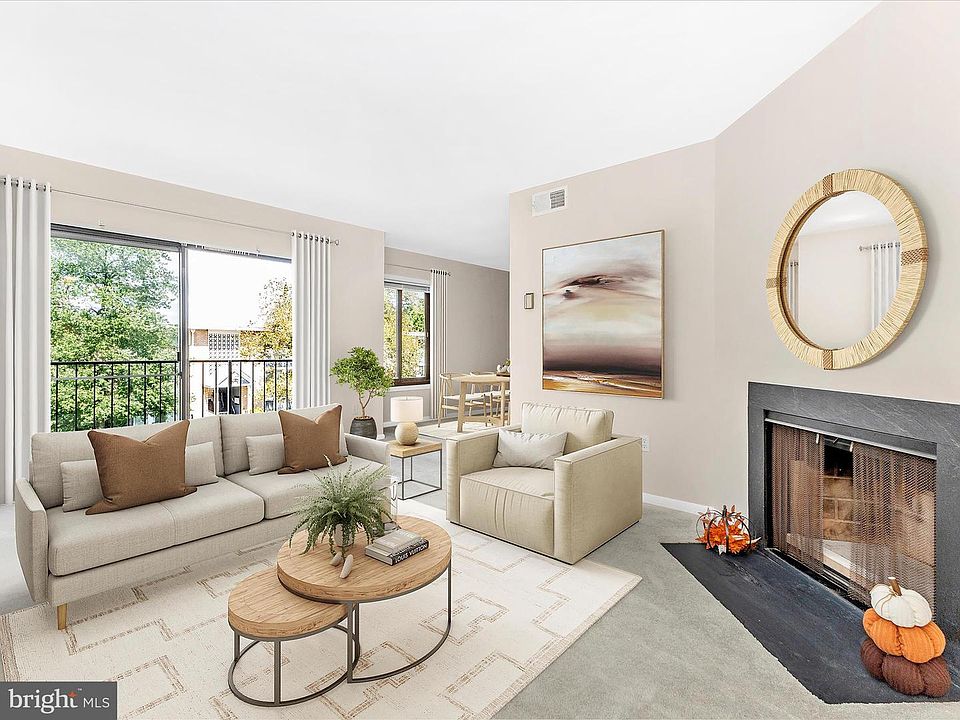 1st image of 6988 Hanover Pkwy APT 301