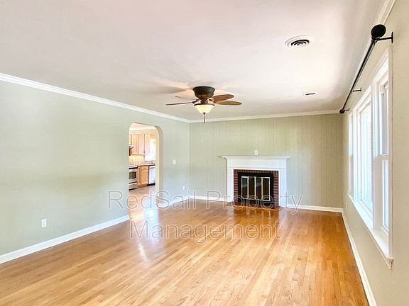 3rd image of 383 Stanton Rd