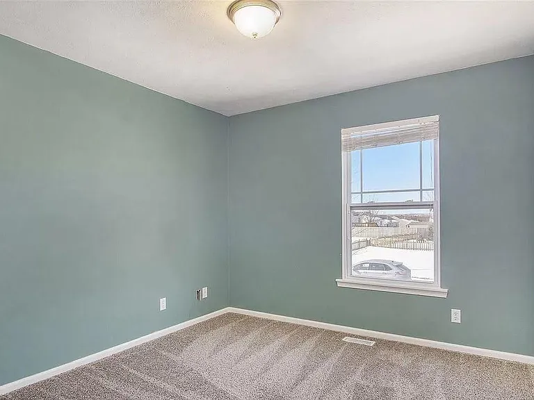 7517 N 108th Ave — Photo 13