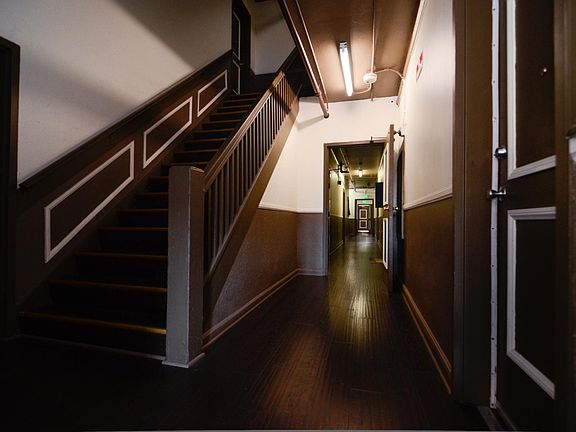 4th image of 200 S Kenmore Ave APT 102