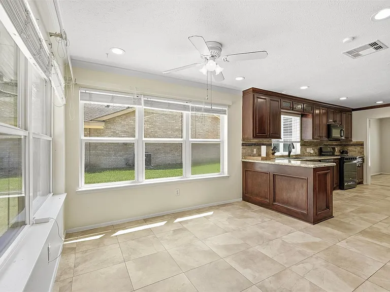3807 Glenwood Springs Dr — Photo 12