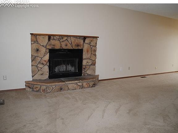 3rd image of 3133 Starlight Cir