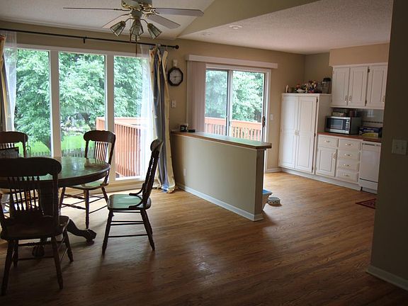 3rd image of 6615 W 155th Pl