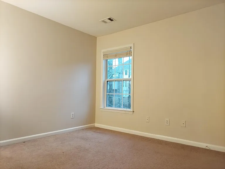 284 Wedmore Ct — Photo 22