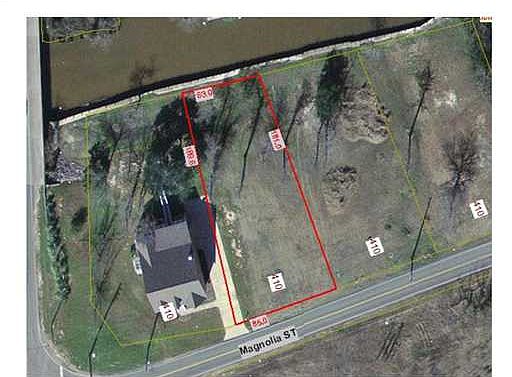 2nd image of 410 Magnolia St #C