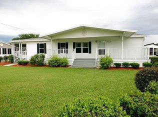 36151 Citrus Blvd, Grand Island, FL 32735