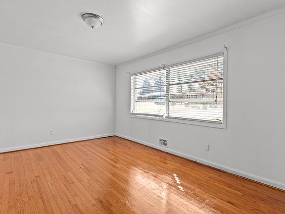 110625_Emerald-3_11072025