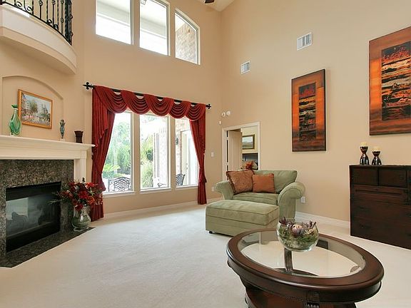 Gorgeous living area