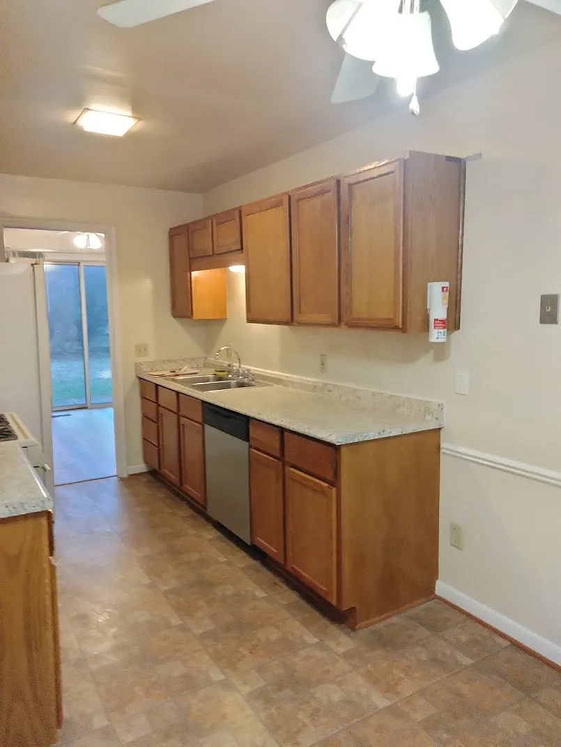 4 bed, 1.5 bath, 1350 sqft, $1,945 — Photo 3