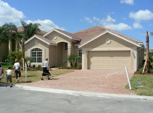 9871 Blue Stone Cir, Fort Myers, FL 33913