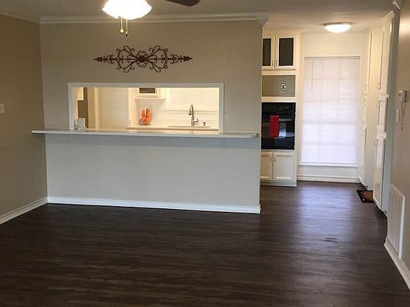 2nd image of 2901 Linda Dr