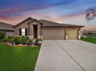 2810 Canadian Goose Ln, Baytown, TX 77521