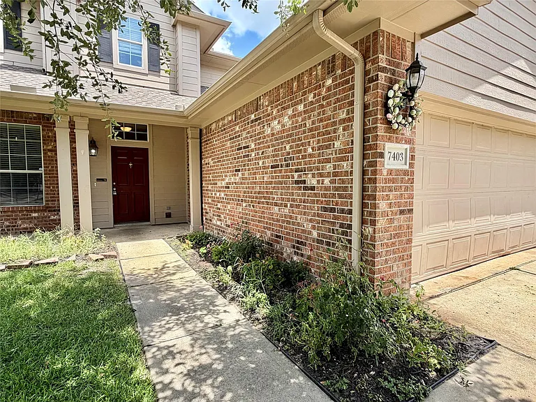 7403 Bering Landing Dr — Photo 5