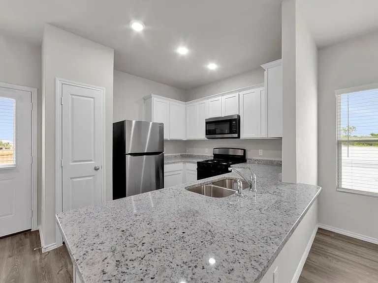 219 Damon Dr — Photo 18