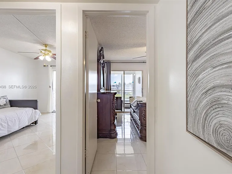 3049 Wolverton #3049-C — Photo 14