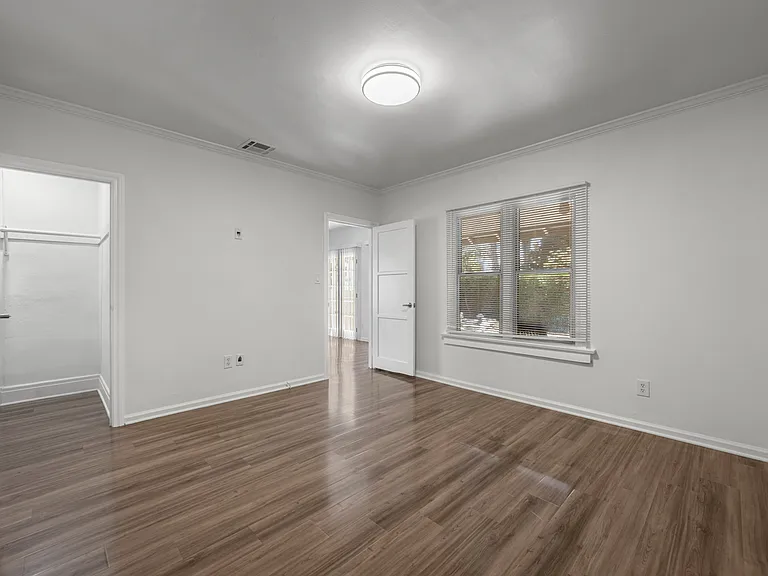 1030 N Spaulding Ave #1030 — Photo 9