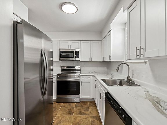 4th image of 1735 EL CAMINO Road #2