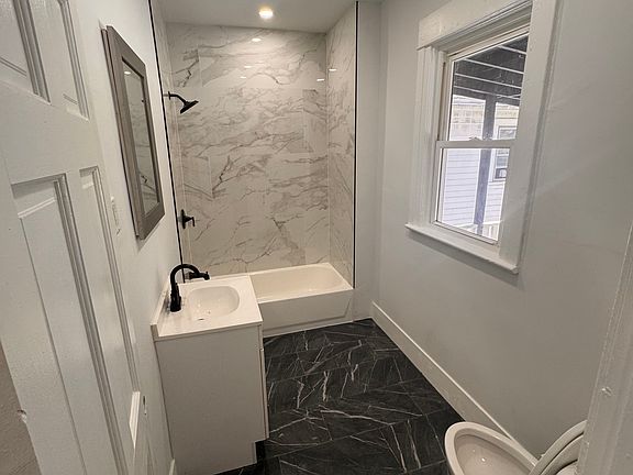 4th image of 442 Hudson Ave APT 2