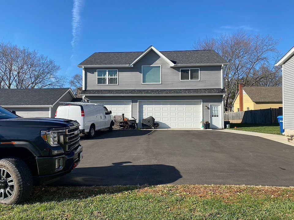 apartment over 1200 sqr ft. heated garage