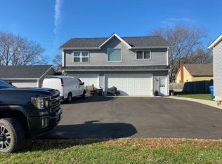 231 S Sycamore St #B, Hinckley, IL 60520