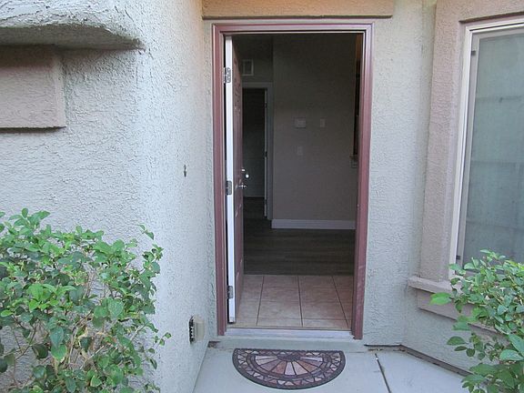 5th image of 9578 Greensburg Ave