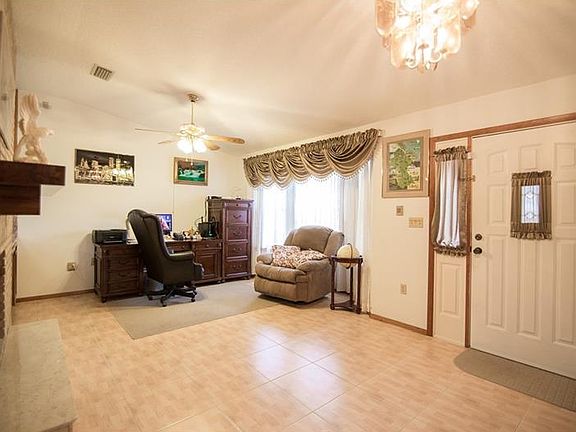 4th image of 1858 Van Allen Cir