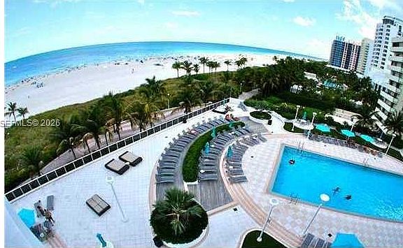 2nd image of 100 Lincoln Rd #1024