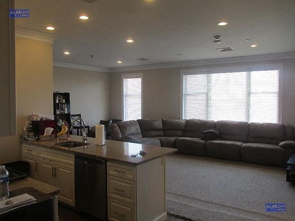 3rd image of 21 Englewood Ave #302F