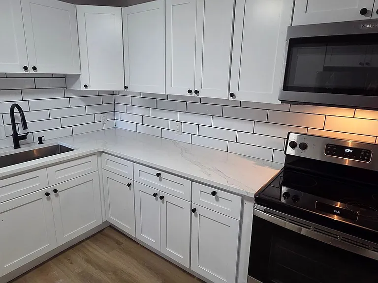 1019 Green Ln — Photo 10