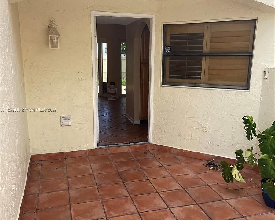 1st image of 1513 San Remo Cir Unit 1513