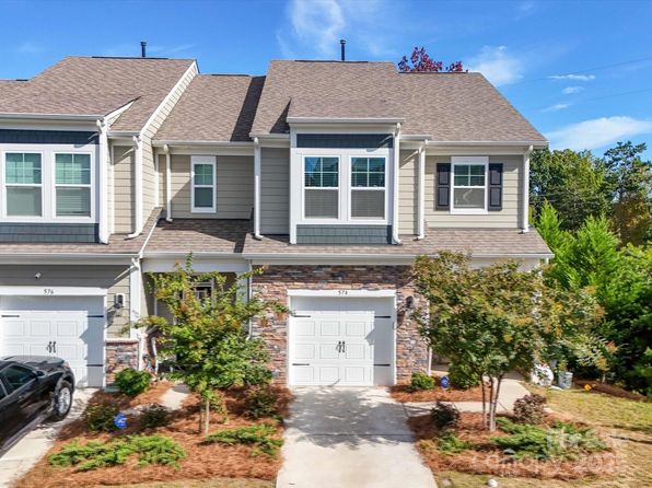 574 Altamonte Dr, Lake Wylie, SC 29710