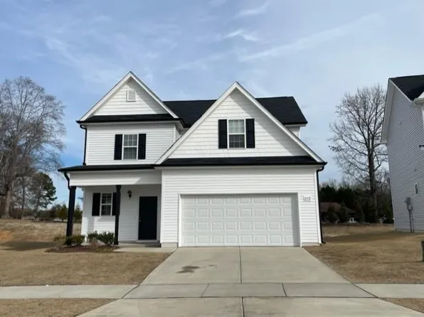 136 Gretzky Pkwy, Clayton, NC 27527