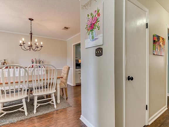 4th image of 153 Crawford Drive