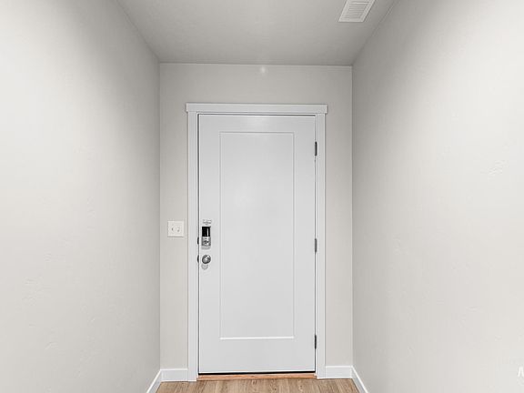 2nd image of 1608 Sunday Riv