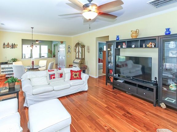 5th image of 1485 River Bend Blvd