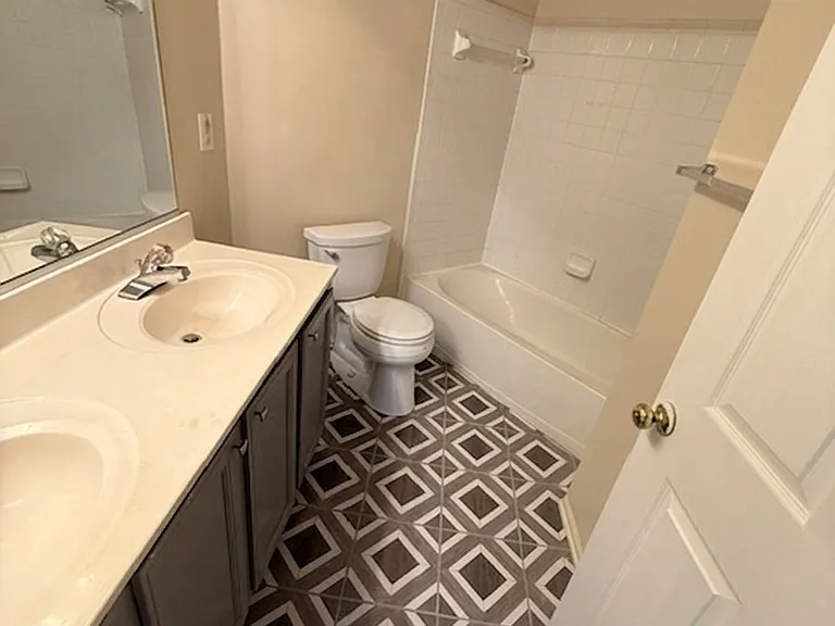 14100 Farnsworth Ln #2102 — Photo 9
