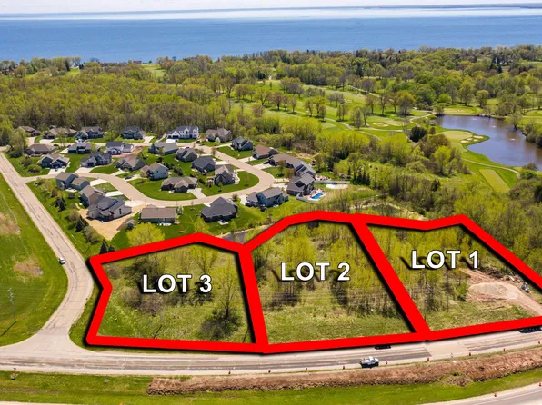 W5941 Old Highway Rd #1, Menasha, WI 54952