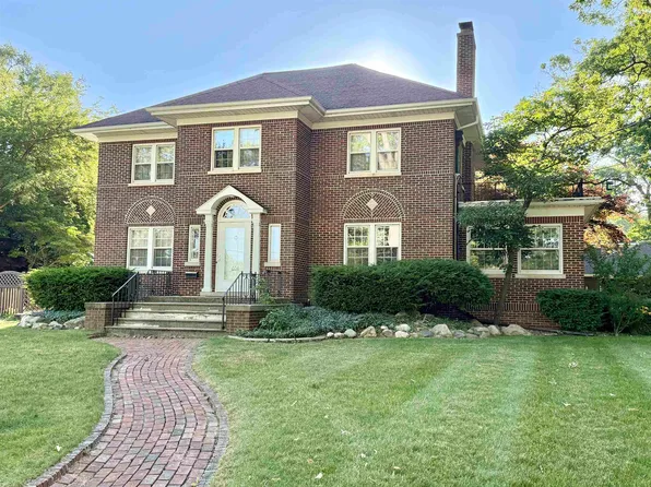 654 1st St, Owosso, MI 48867