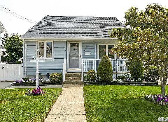 2nd image of 23 Chestnut St