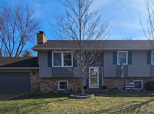 1721 Meadow Ln, Edwardsville, IL 62025