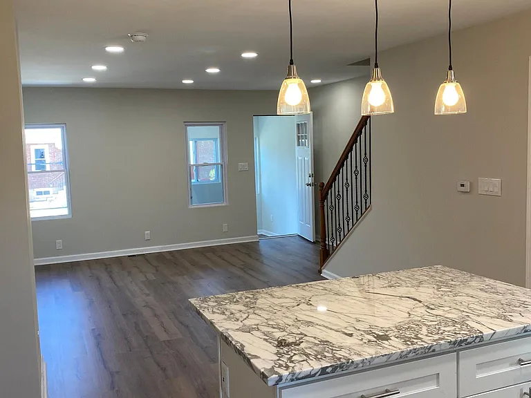 536 Saude Ave — Photo 3