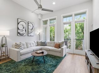 381 E Greenbriar Ln APT 1002, Dallas, TX 75203