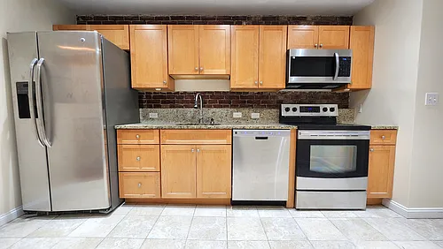 379 Main St #1 Photo 1