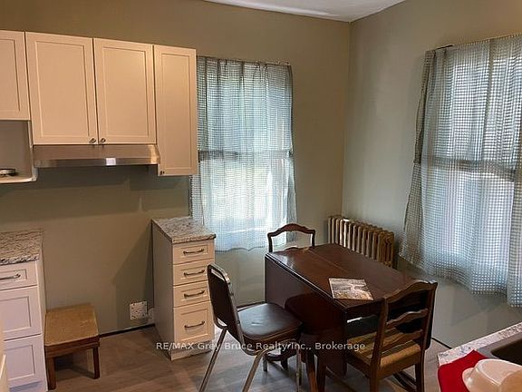 5th image of 1348 5th Ave W