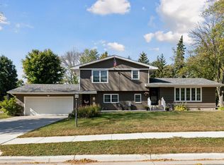 690 Lee Ave SE, Cokato, MN 55321